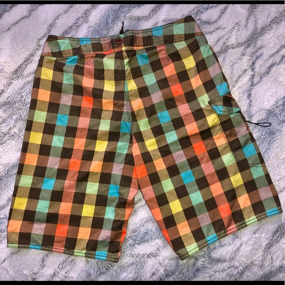 CHECKERED QUICKSILVER BOARDSHORTS - Picture 2 of 3